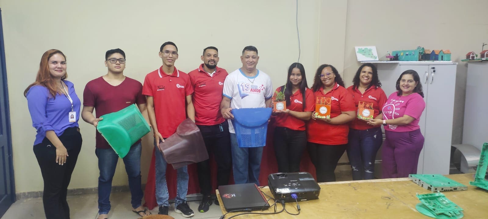 Comunidade escolar promove desenvolvimento sustentável através de soluções tecnológicas